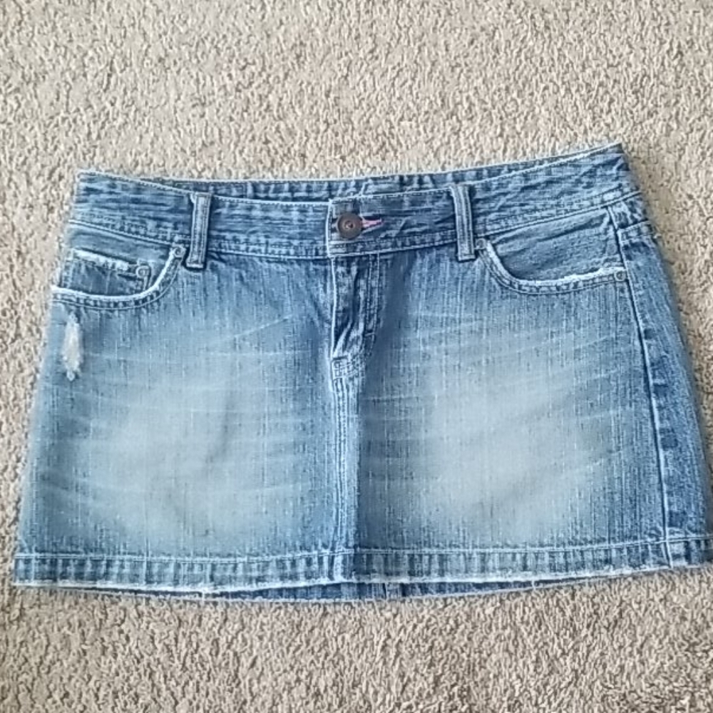 American Eagle mini skirt